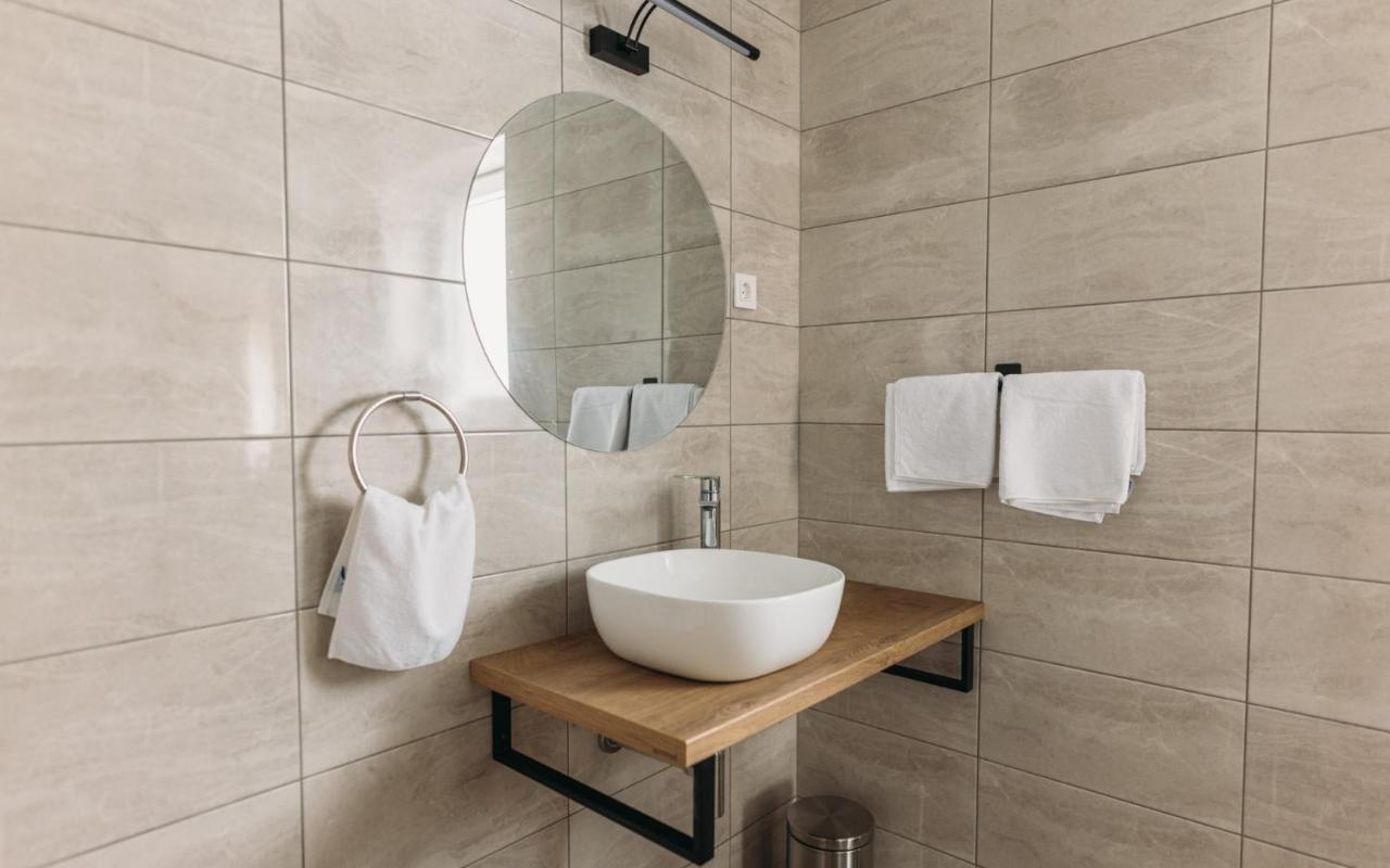 Hisa Na Ravnah Hotel Pisece Luaran gambar