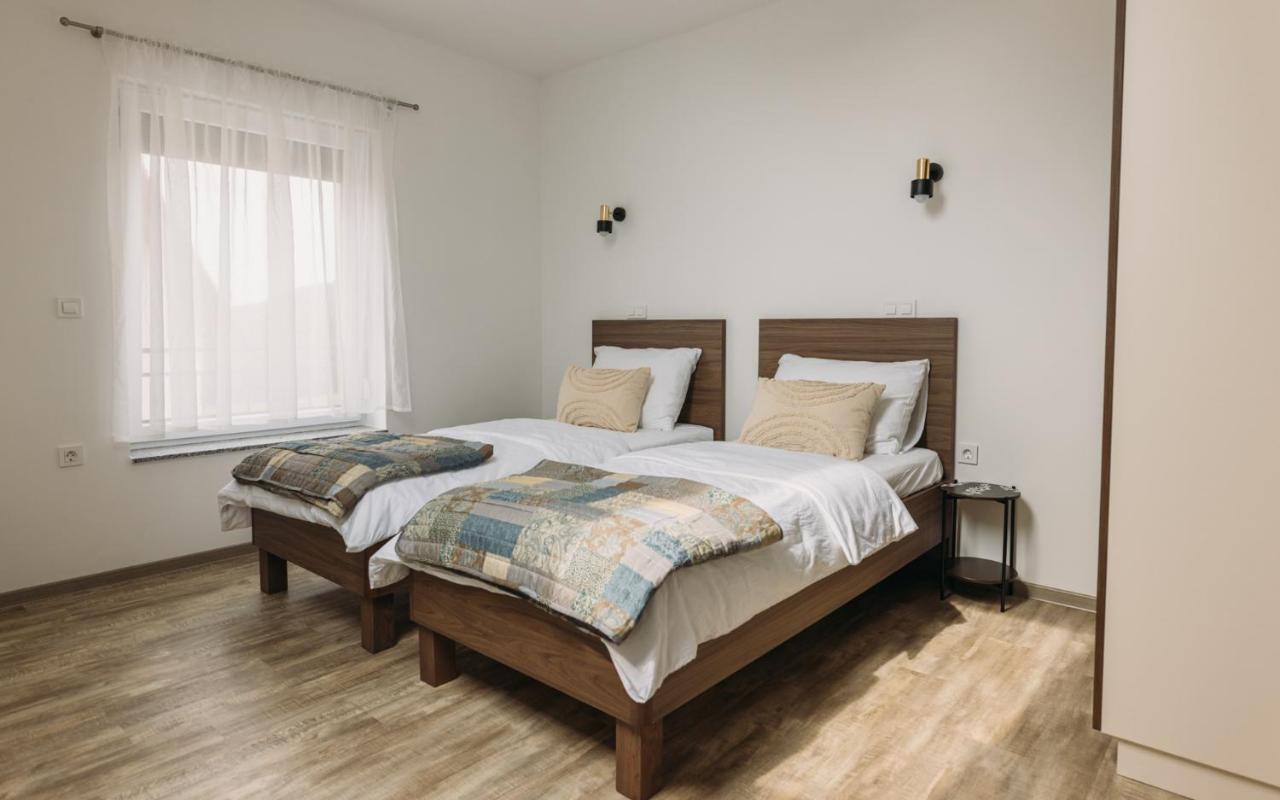 Hisa Na Ravnah Hotel Pisece Luaran gambar